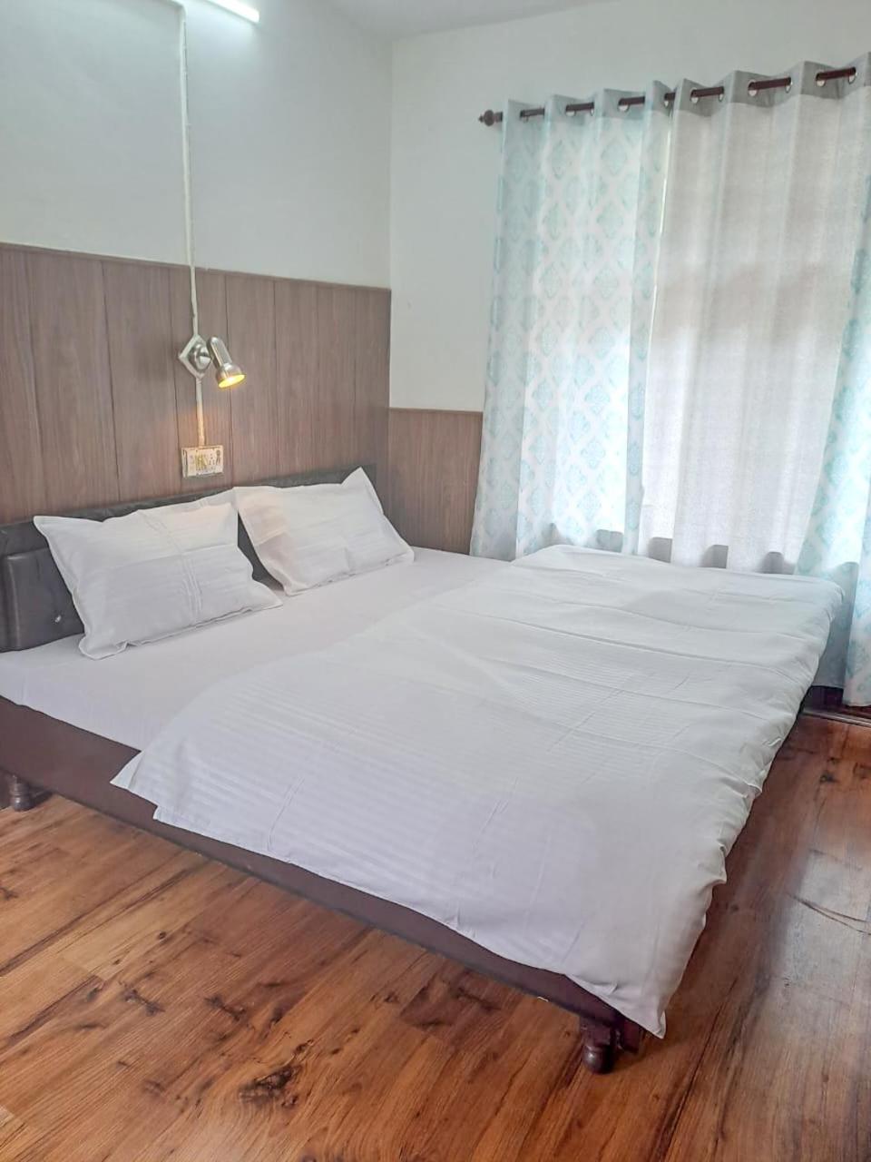 Hotel Gyespa Kyelang Ngoại thất bức ảnh